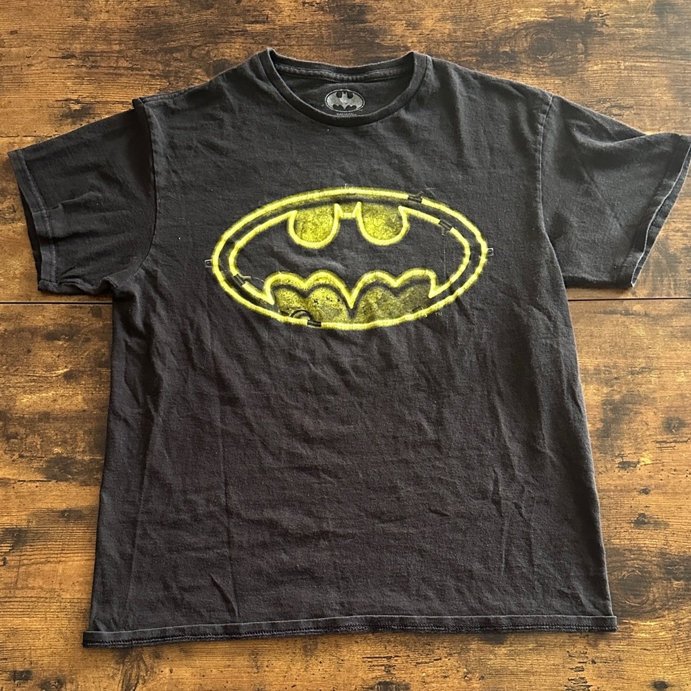 Vintage Black Batman Logo Tee - Yellow Graphic